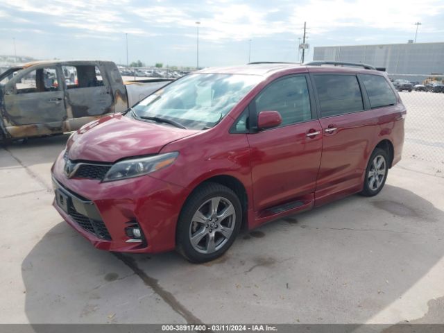 Photo 1 VIN: 5TDXZ3DC8JS922072 - TOYOTA SIENNA 