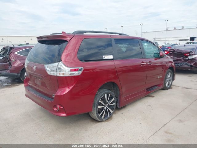 Photo 3 VIN: 5TDXZ3DC8JS922072 - TOYOTA SIENNA 