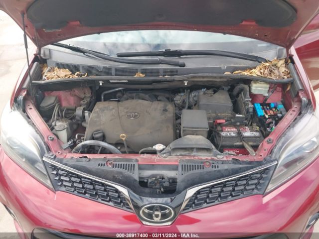 Photo 9 VIN: 5TDXZ3DC8JS922072 - TOYOTA SIENNA 