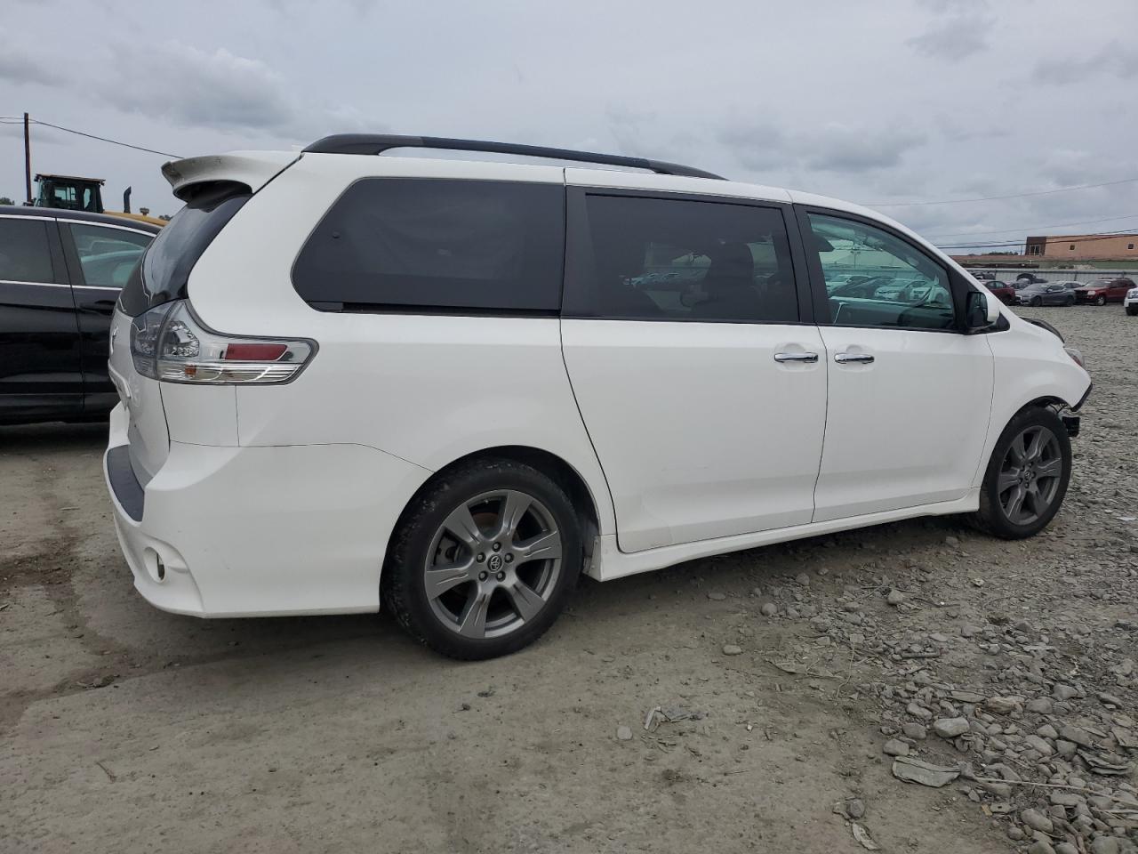 Photo 2 VIN: 5TDXZ3DC8KS976876 - TOYOTA SIENNA 