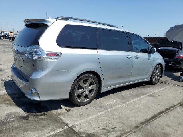 Photo 2 VIN: 5TDXZ3DC8KS997307 - TOYOTA SIENNA SE 