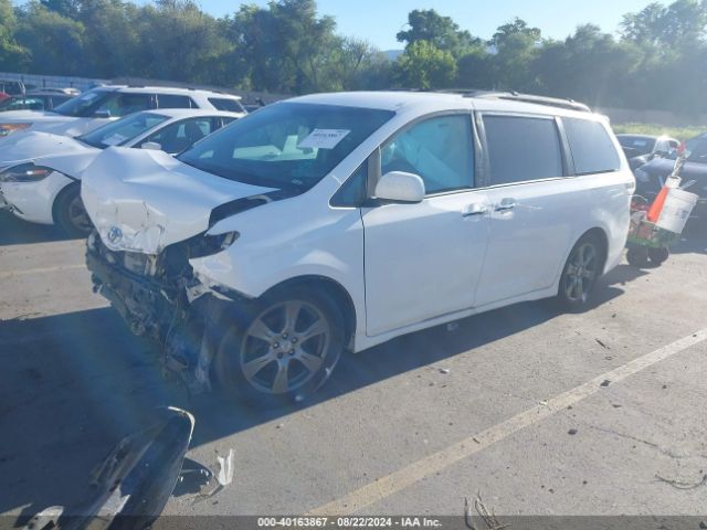 Photo 1 VIN: 5TDXZ3DC9HS768952 - TOYOTA SIENNA 