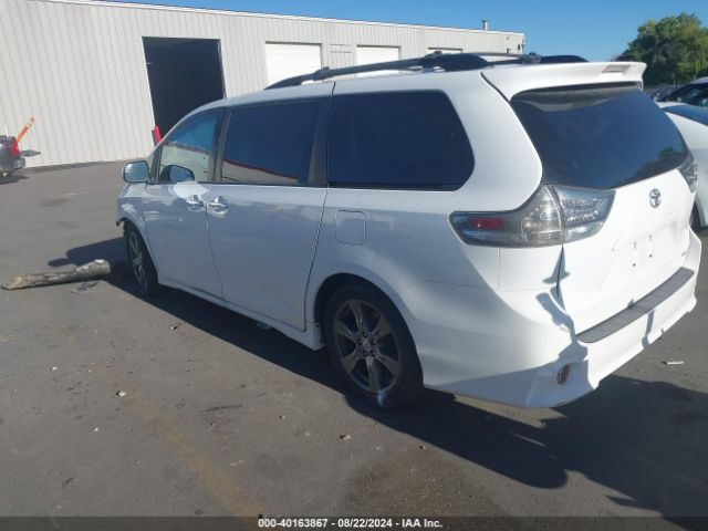 Photo 2 VIN: 5TDXZ3DC9HS768952 - TOYOTA SIENNA 