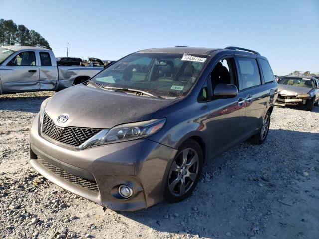 Photo 1 VIN: 5TDXZ3DC9HS794628 - TOYOTA SIENNA SE 