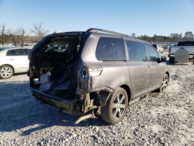 Photo 3 VIN: 5TDXZ3DC9HS794628 - TOYOTA SIENNA SE 