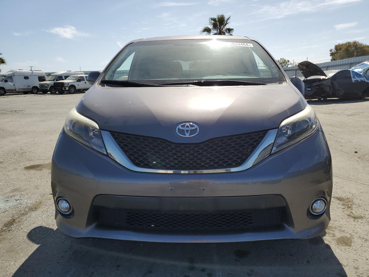 Photo 4 VIN: 5TDXZ3DC9HS806373 - TOYOTA SIENNA 