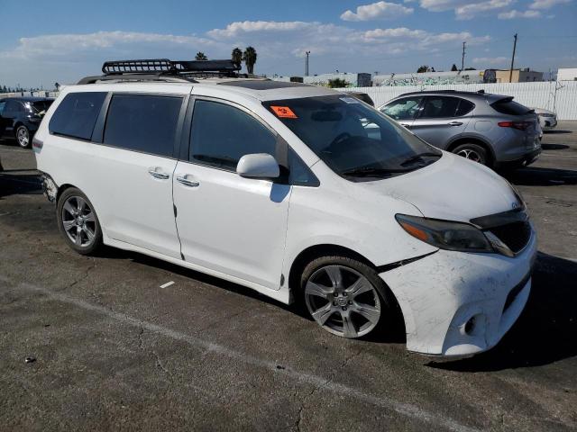 Photo 3 VIN: 5TDXZ3DC9HS849823 - TOYOTA SIENNA SE 