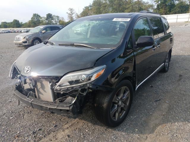 Photo 1 VIN: 5TDXZ3DC9HS850826 - TOYOTA SIENNA SE 