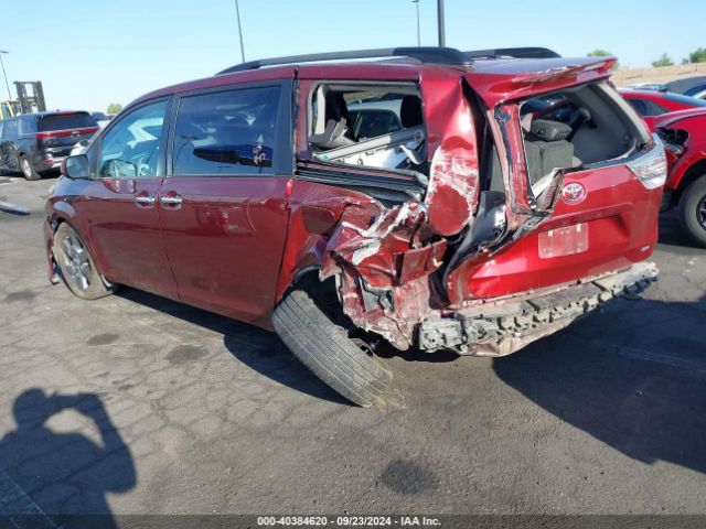 Photo 2 VIN: 5TDXZ3DC9HS877542 - TOYOTA SIENNA 