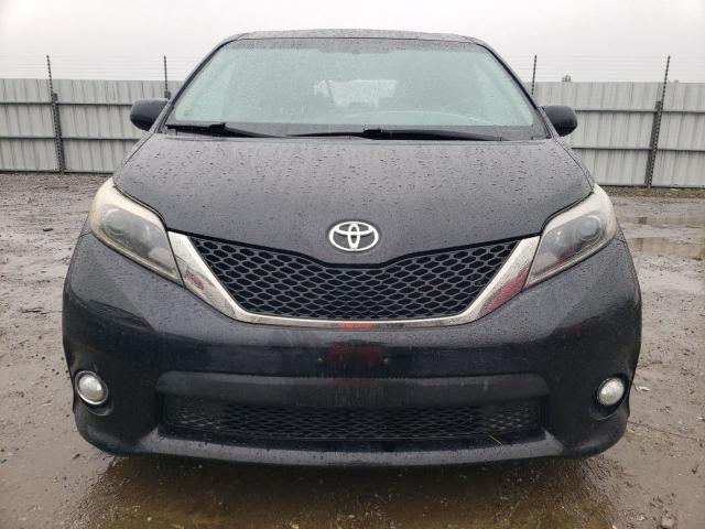 Photo 4 VIN: 5TDXZ3DC9HS884457 - TOYOTA SIENNA SE 