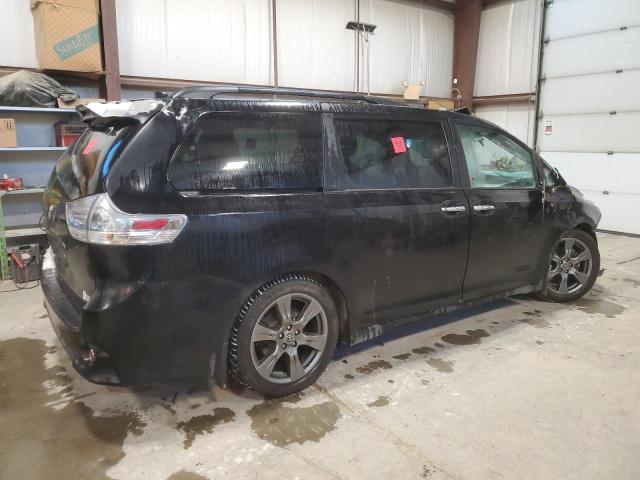 Photo 2 VIN: 5TDXZ3DC9JS951600 - TOYOTA SIENNA SE 