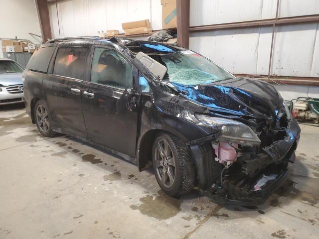 Photo 3 VIN: 5TDXZ3DC9JS951600 - TOYOTA SIENNA SE 