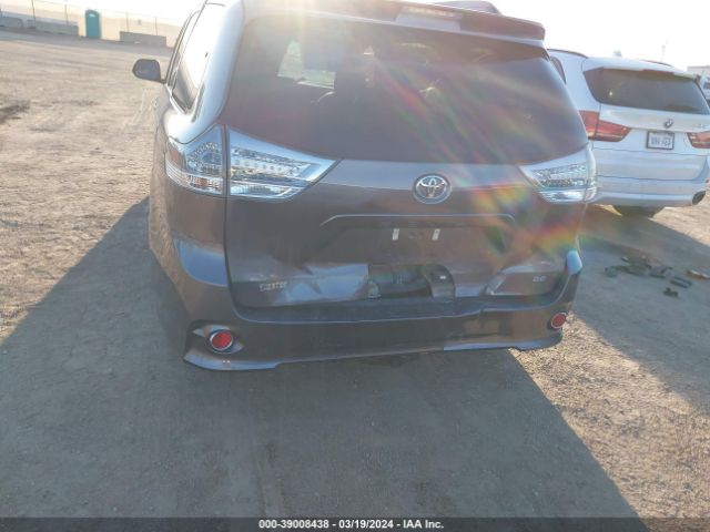 Photo 5 VIN: 5TDXZ3DCXHS790118 - TOYOTA SIENNA 