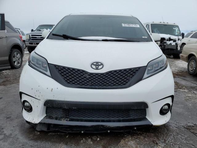 Photo 4 VIN: 5TDXZ3DCXHS792743 - TOYOTA SIENNA SE 