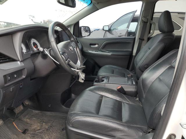 Photo 6 VIN: 5TDXZ3DCXHS792743 - TOYOTA SIENNA SE 