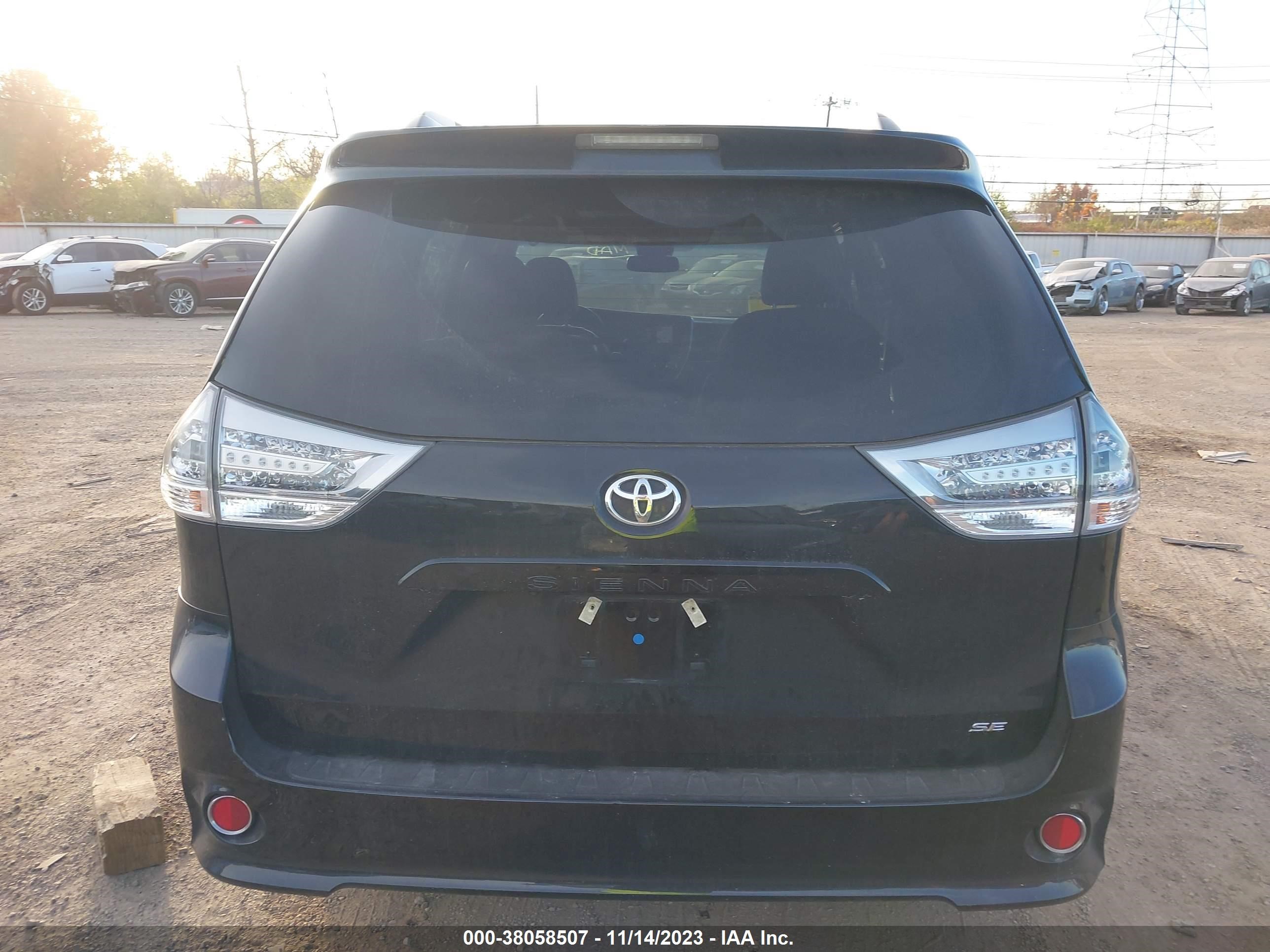 Photo 15 VIN: 5TDXZ3DCXHS829385 - TOYOTA SIENNA 