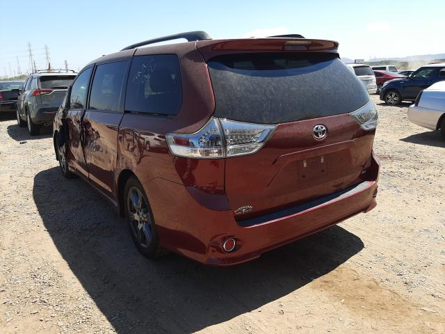 Photo 2 VIN: 5TDXZ3DCXHS838748 - TOYOTA SIENNA SE 