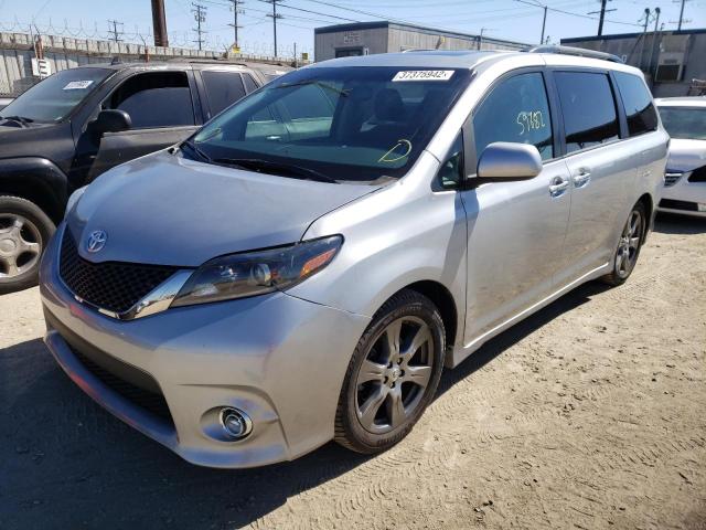 Photo 1 VIN: 5TDXZ3DCXHS844520 - TOYOTA SIENNA SE 