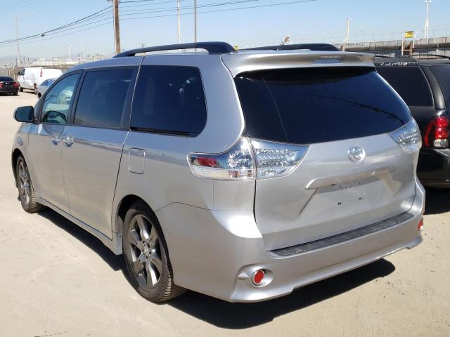 Photo 2 VIN: 5TDXZ3DCXHS844520 - TOYOTA SIENNA SE 