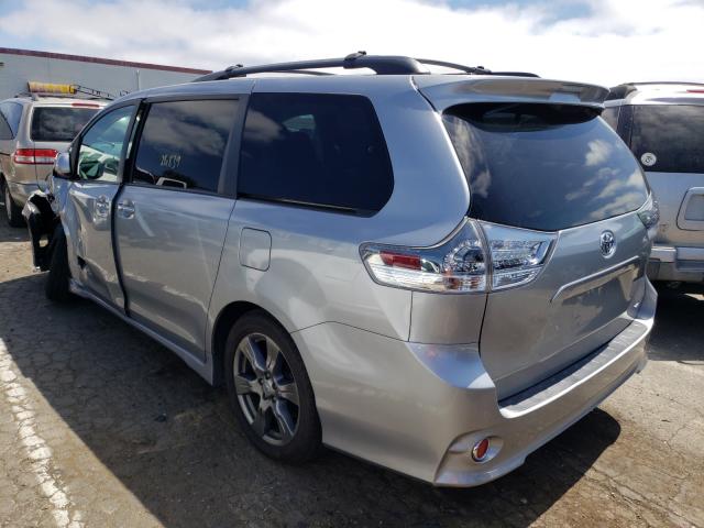 Photo 2 VIN: 5TDXZ3DCXHS856361 - TOYOTA SIENNA SE 