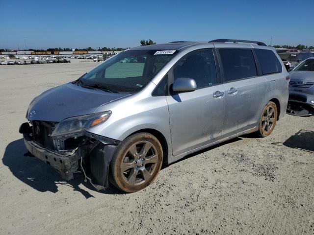 Photo 0 VIN: 5TDXZ3DCXHS878294 - TOYOTA SIENNA SE 