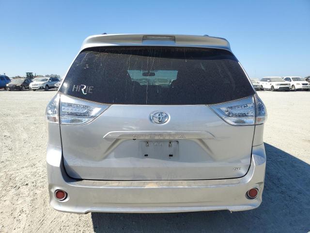 Photo 5 VIN: 5TDXZ3DCXHS878294 - TOYOTA SIENNA SE 