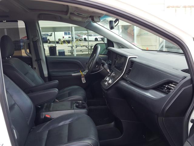 Photo 4 VIN: 5TDXZ3DCXHS888825 - TOYOTA SIENNA SE 