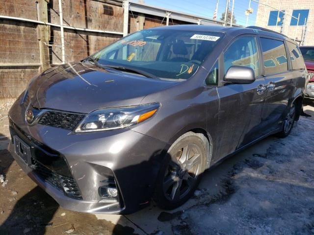 Photo 1 VIN: 5TDXZ3DCXJS942064 - TOYOTA SIENNA SE 