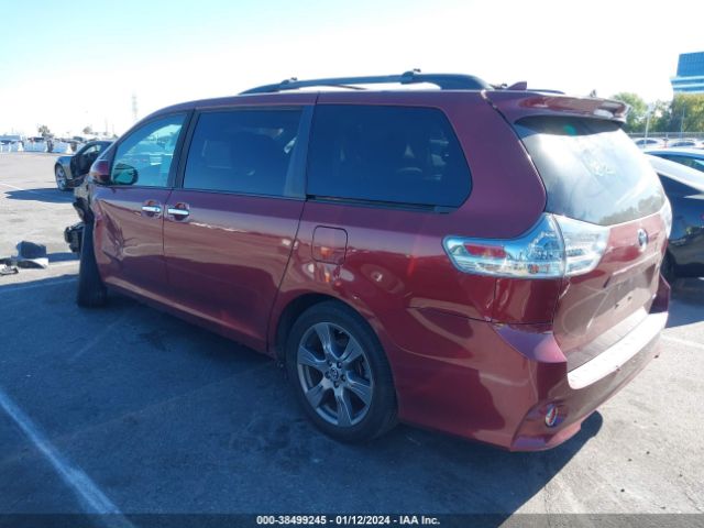 Photo 2 VIN: 5TDXZ3DCXJS954439 - TOYOTA SIENNA 