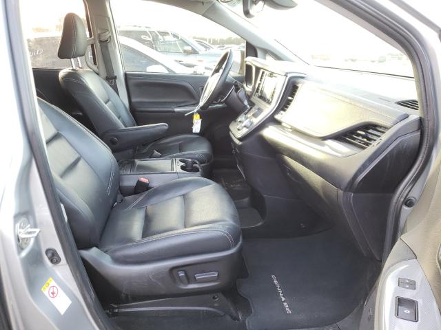 Photo 4 VIN: 5TDXZ3DCXKS969041 - TOYOTA SIENNA SE 