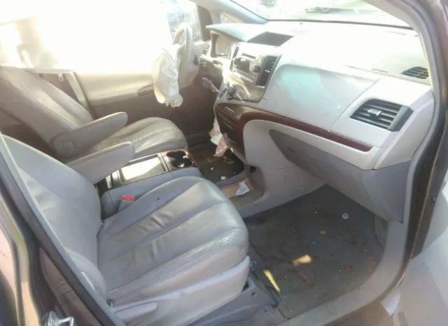 Photo 4 VIN: 5TDYK3DC0BS018159 - TOYOTA SIENNA 