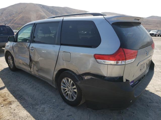 Photo 2 VIN: 5TDYK3DC0BS019389 - TOYOTA SIENNA XLE 