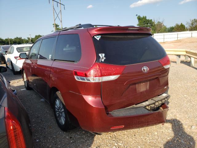 Photo 2 VIN: 5TDYK3DC0BS028237 - TOYOTA SIENNA XLE 