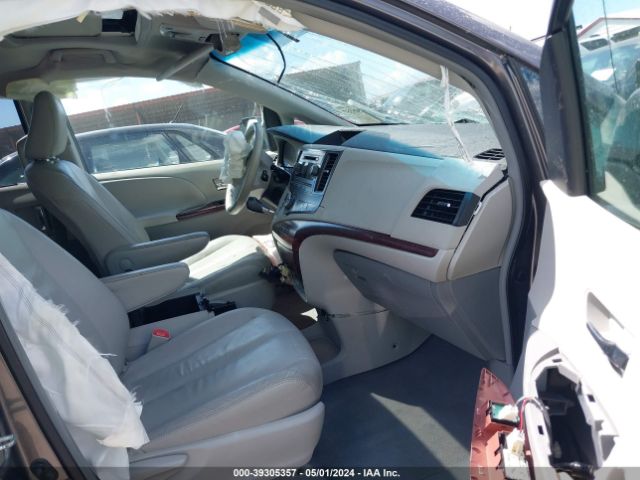 Photo 4 VIN: 5TDYK3DC0BS078734 - TOYOTA SIENNA 