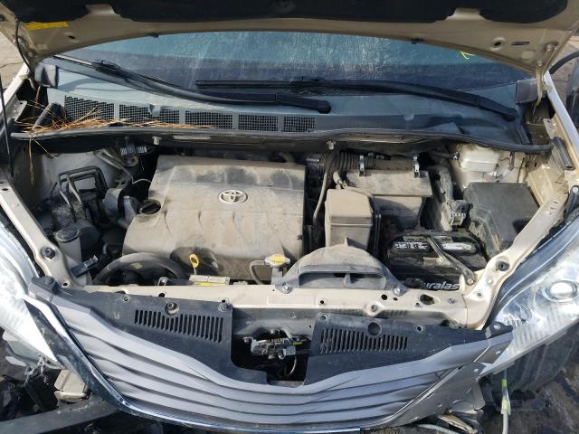 Photo 6 VIN: 5TDYK3DC0BS080144 - TOYOTA SIENNA XLE 