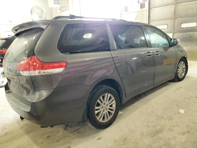 Photo 2 VIN: 5TDYK3DC0BS084159 - TOYOTA SIENNA XLE 