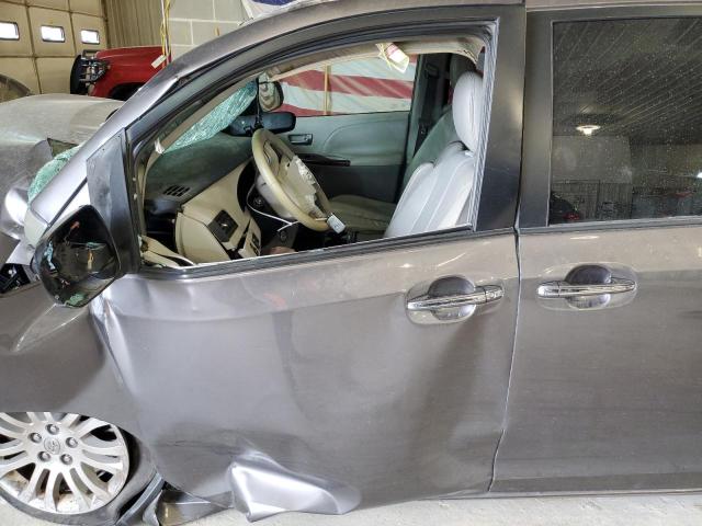 Photo 6 VIN: 5TDYK3DC0BS084159 - TOYOTA SIENNA XLE 