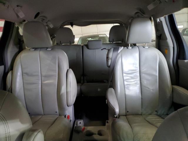 Photo 9 VIN: 5TDYK3DC0BS084159 - TOYOTA SIENNA XLE 