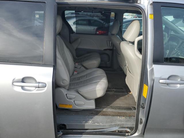 Photo 10 VIN: 5TDYK3DC0BS087823 - TOYOTA SIENNA XLE 