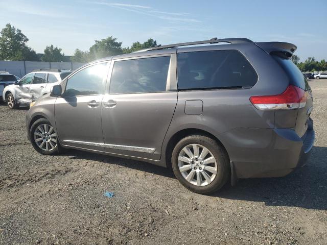 Photo 1 VIN: 5TDYK3DC0BS091208 - TOYOTA SIENNA XLE 