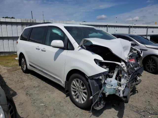 Photo 3 VIN: 5TDYK3DC0BS098711 - TOYOTA SIENNA XLE 