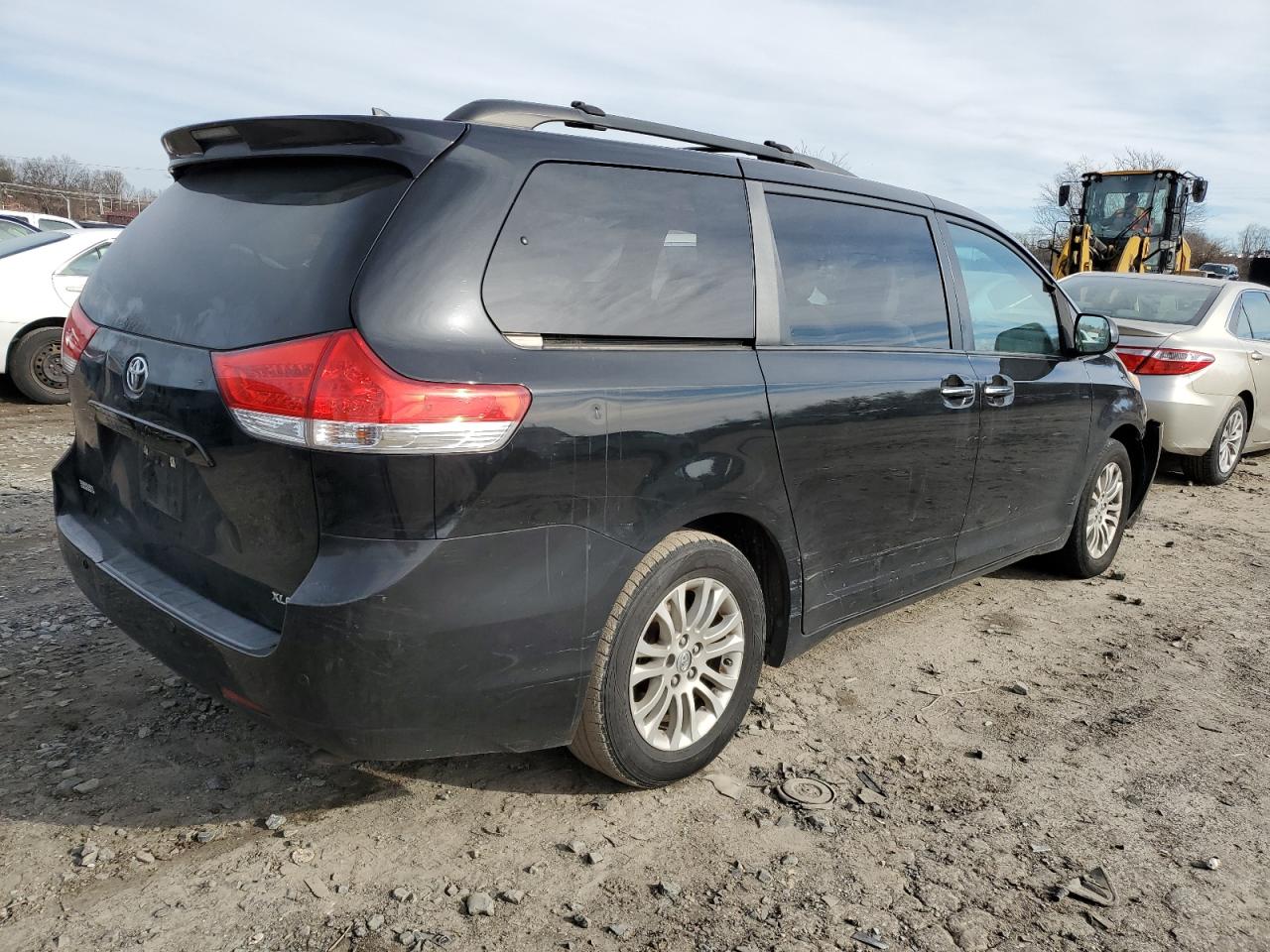 Photo 2 VIN: 5TDYK3DC0BS108363 - TOYOTA SIENNA 