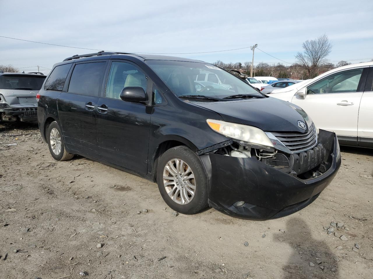 Photo 3 VIN: 5TDYK3DC0BS108363 - TOYOTA SIENNA 