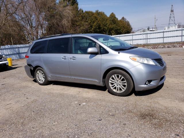 Photo 3 VIN: 5TDYK3DC0BS117399 - TOYOTA SIENNA XLE 