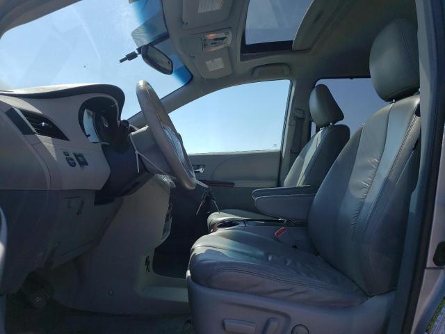 Photo 6 VIN: 5TDYK3DC0BS117399 - TOYOTA SIENNA XLE 