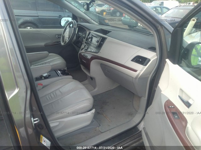 Photo 4 VIN: 5TDYK3DC0BS131397 - TOYOTA SIENNA 