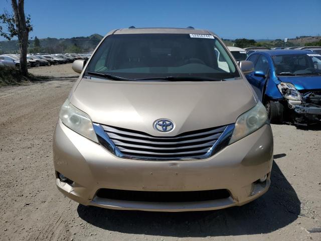 Photo 4 VIN: 5TDYK3DC0BS135692 - TOYOTA SIENNA XLE 