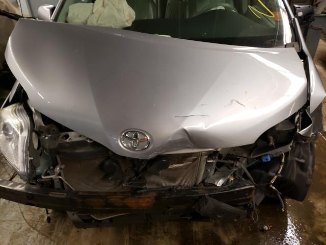 Photo 8 VIN: 5TDYK3DC0BS140231 - TOYOTA SIENNA XLE 