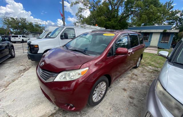 Photo 1 VIN: 5TDYK3DC0BS141413 - TOYOTA SIENNA XLE 