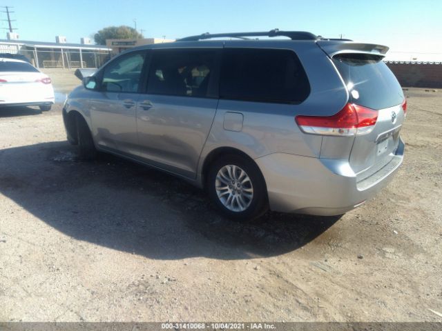 Photo 2 VIN: 5TDYK3DC0BS155151 - TOYOTA SIENNA 